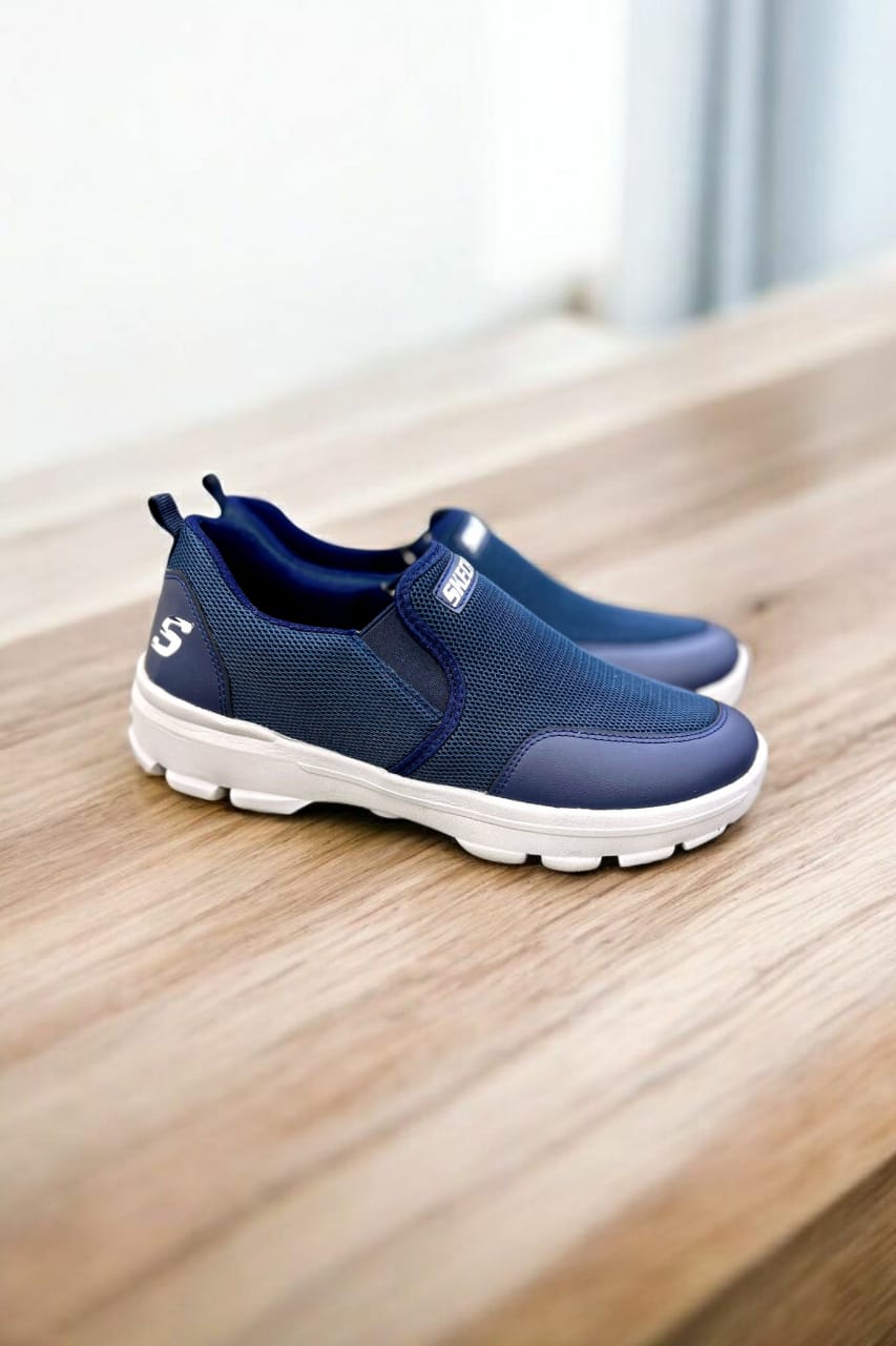 سكتشر رجالي كحلي